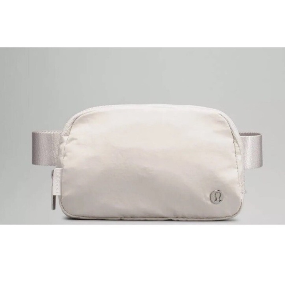 Lululemon Everywhere Belt Bag -White Opal New With Tags Regular  1 Lt Sold Out